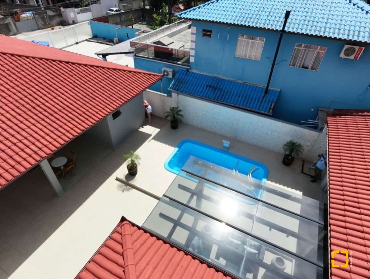 Casa com 194m², 3 quartos (sendo 1 suíte), 3 garagens, no bairro Barra do Aririú em Palhoça