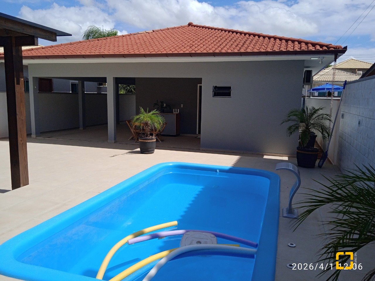 Casa com 194m², 3 quartos (sendo 1 suíte), 3 garagens, no bairro Barra do Aririú em Palhoça