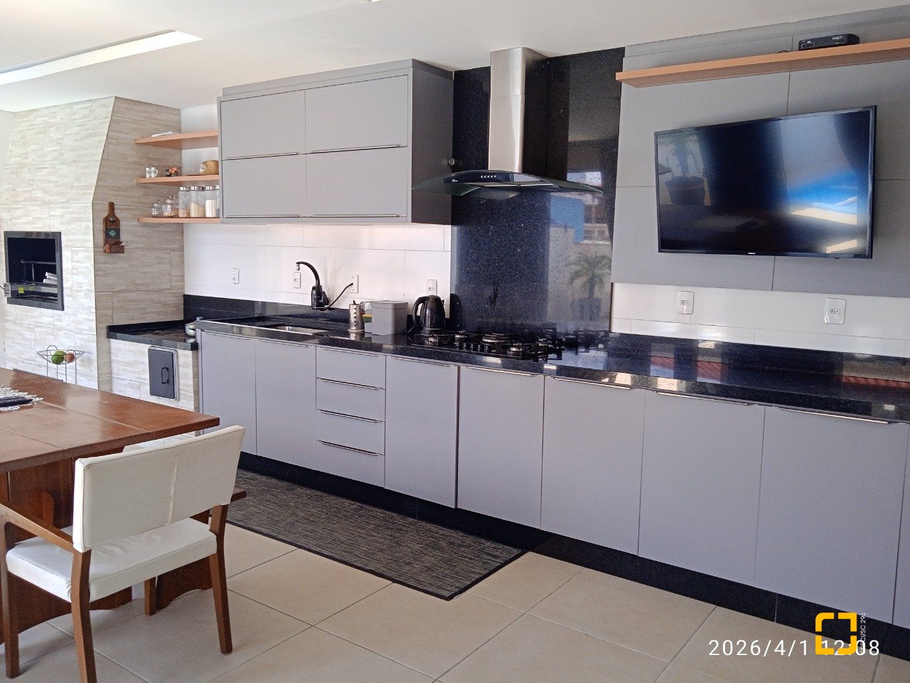 Casa com 194m², 3 quartos (sendo 1 suíte), 3 garagens, no bairro Barra do Aririú em Palhoça