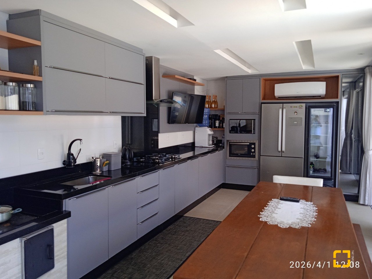 Casa com 194m², 3 quartos (sendo 1 suíte), 3 garagens, no bairro Barra do Aririú em Palhoça