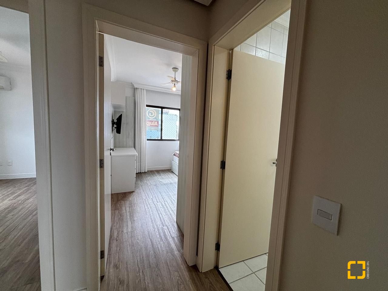 Apartamento com 85m², 4 quartos (sendo 1 suíte), 2 garagens, no bairro Coqueiros em Florianópolis
