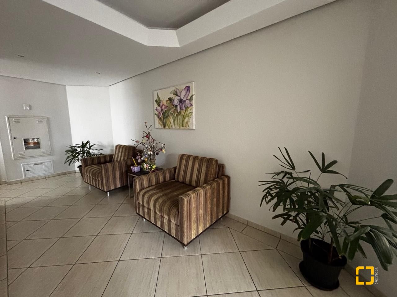 Apartamento com 85m², 4 quartos (sendo 1 suíte), 2 garagens, no bairro Coqueiros em Florianópolis