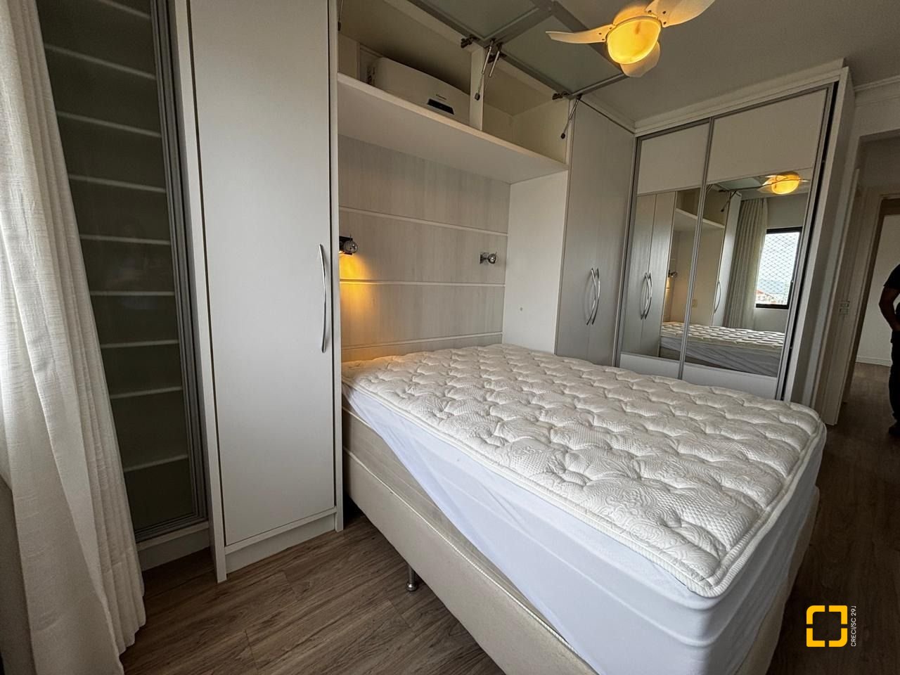 Apartamento com 85m², 4 quartos (sendo 1 suíte), 2 garagens, no bairro Coqueiros em Florianópolis