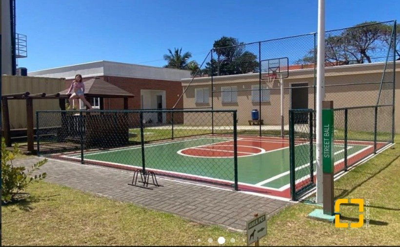 Casa de Condomínio com 117m², 4 quartos (sendo 1 suíte), 2 garagens, no bairro Lagoa da Conceição em Florianópolis