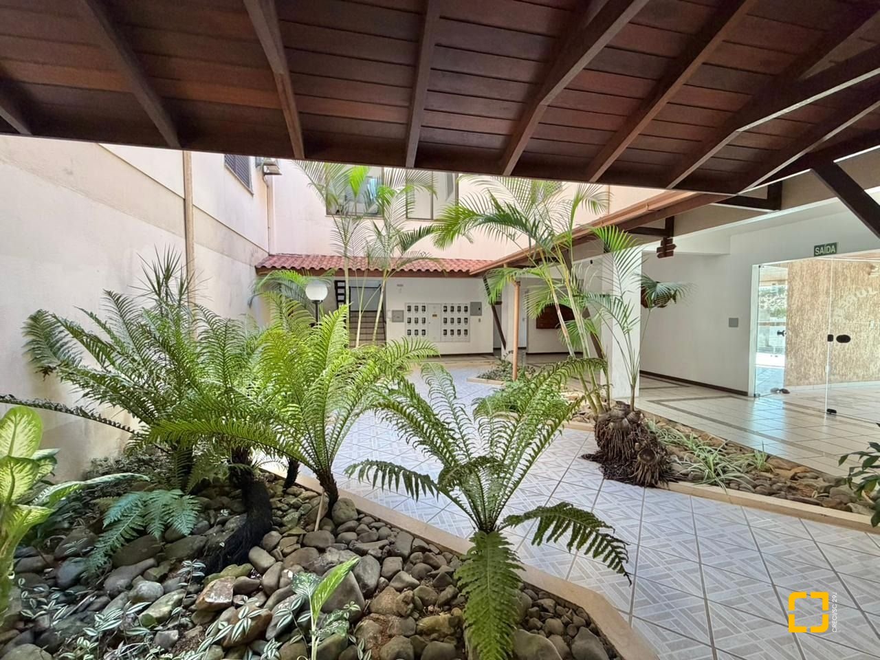 Apartamento com 49m², 1 quarto, 1 garagem, no bairro Jurerê em Florianópolis