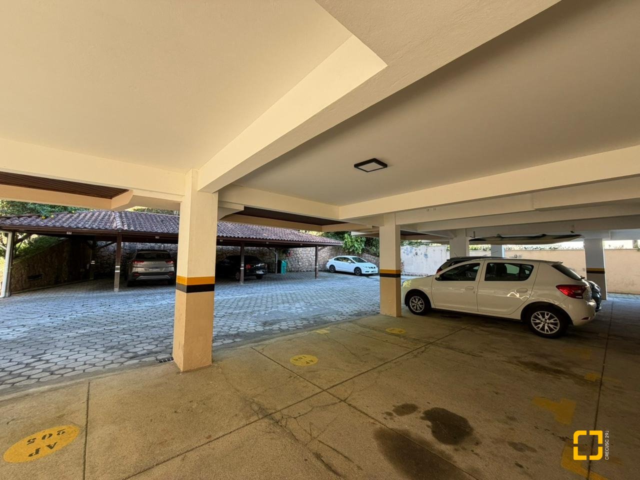 Apartamento com 49m², 1 quarto, 1 garagem, no bairro Jurerê em Florianópolis
