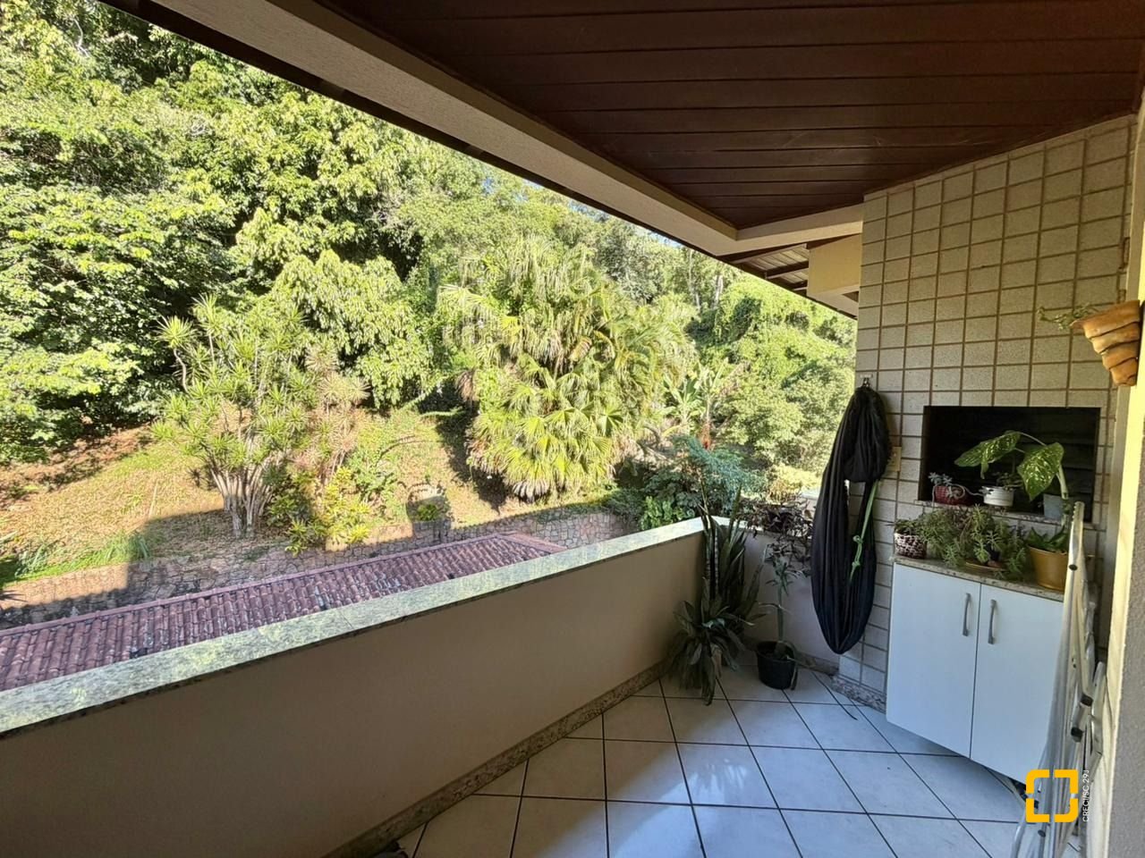 Apartamento com 49m², 1 quarto, 1 garagem, no bairro Jurerê em Florianópolis