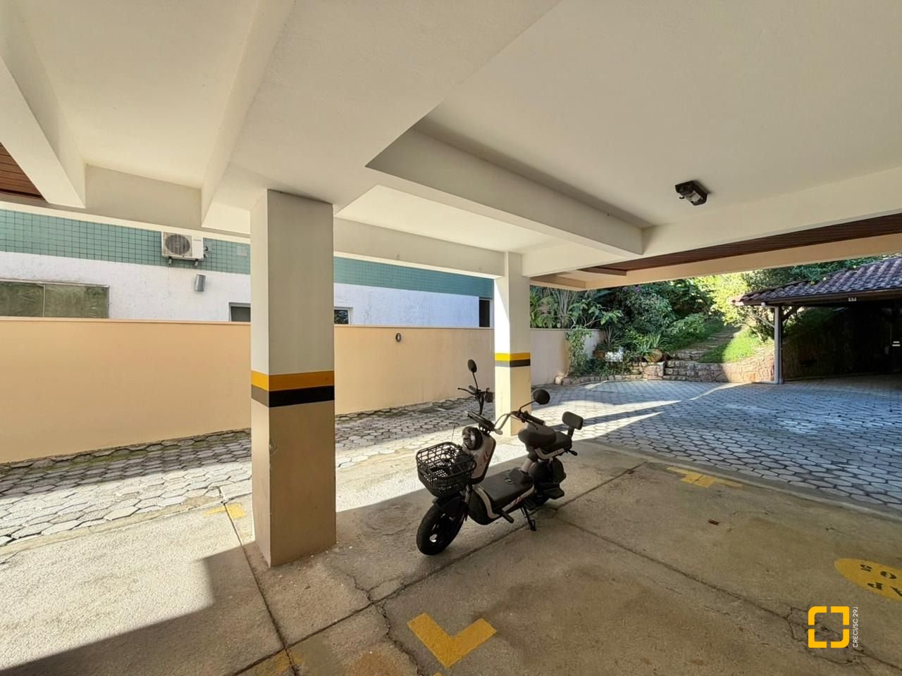 Apartamento com 49m², 1 quarto, 1 garagem, no bairro Jurerê em Florianópolis