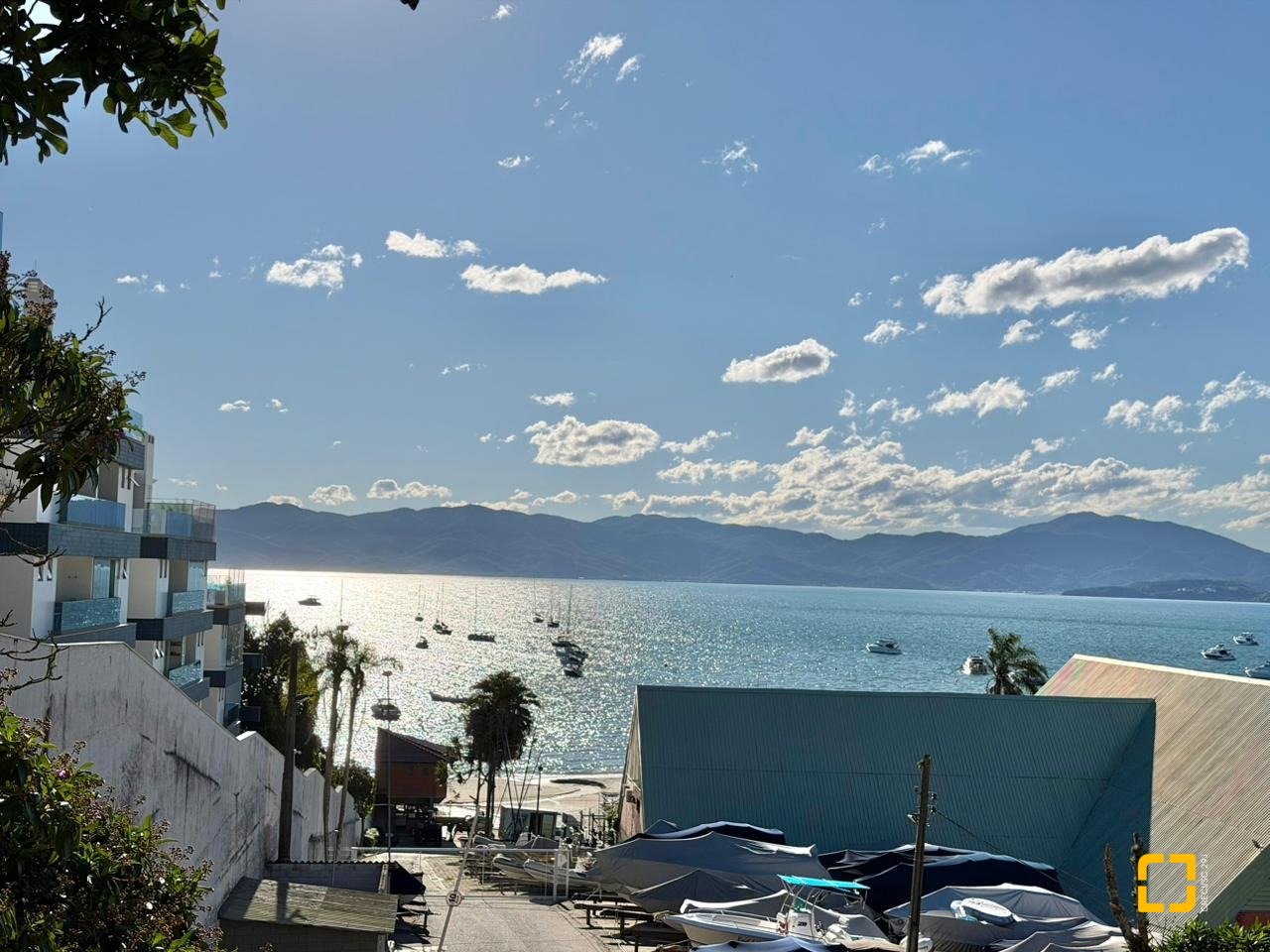 Apartamento com 49m², 1 quarto, 1 garagem, no bairro Jurerê em Florianópolis