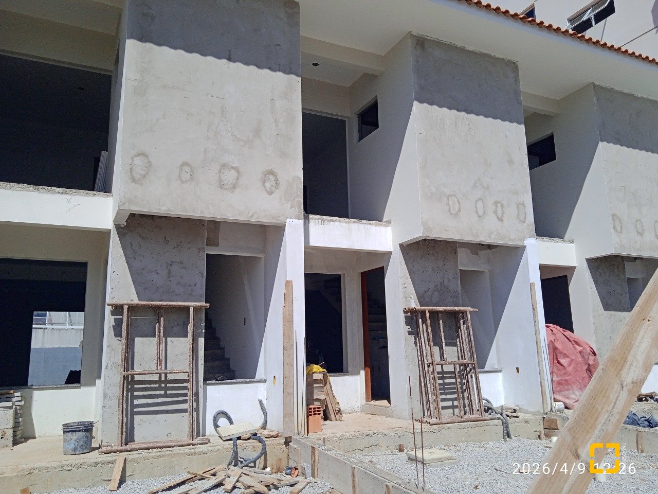 Casa com 72m², 2 quartos (sendo 2 suítes), 1 garagem, no bairro Areias em São José