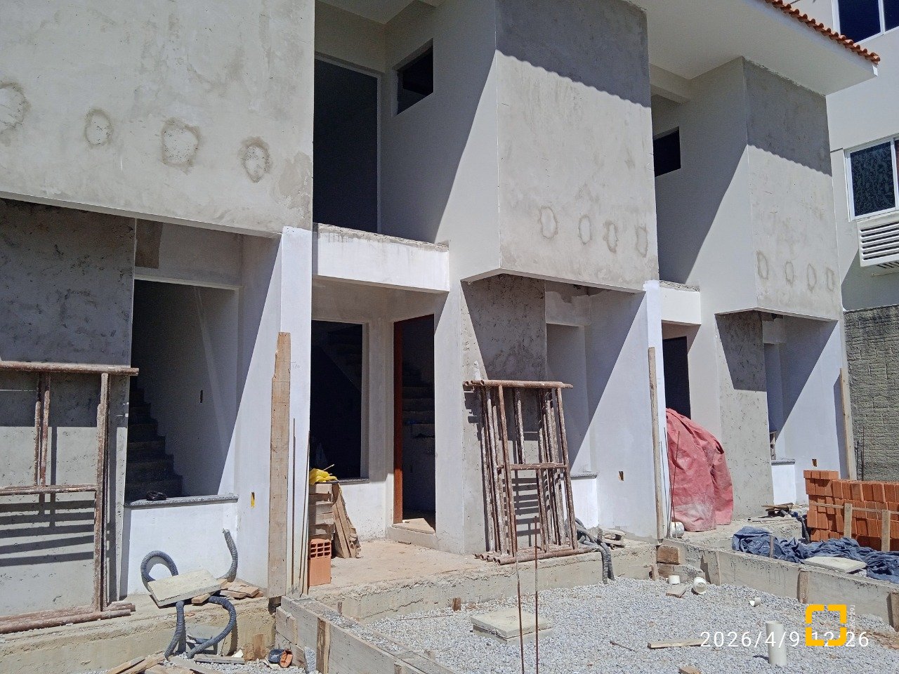 Casa com 72m², 2 quartos (sendo 2 suítes), 1 garagem, no bairro Areias em São José