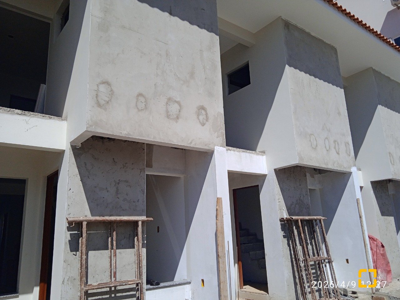 Casa com 72m², 2 quartos (sendo 2 suítes), 1 garagem, no bairro Areias em São José