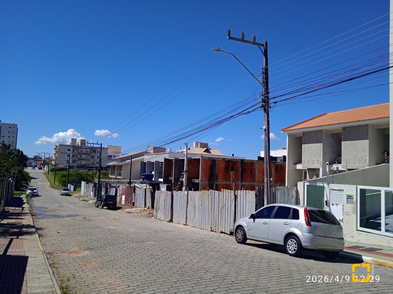 Casa com 72m², 2 quartos (sendo 2 suítes), 1 garagem, no bairro Areias em São José
