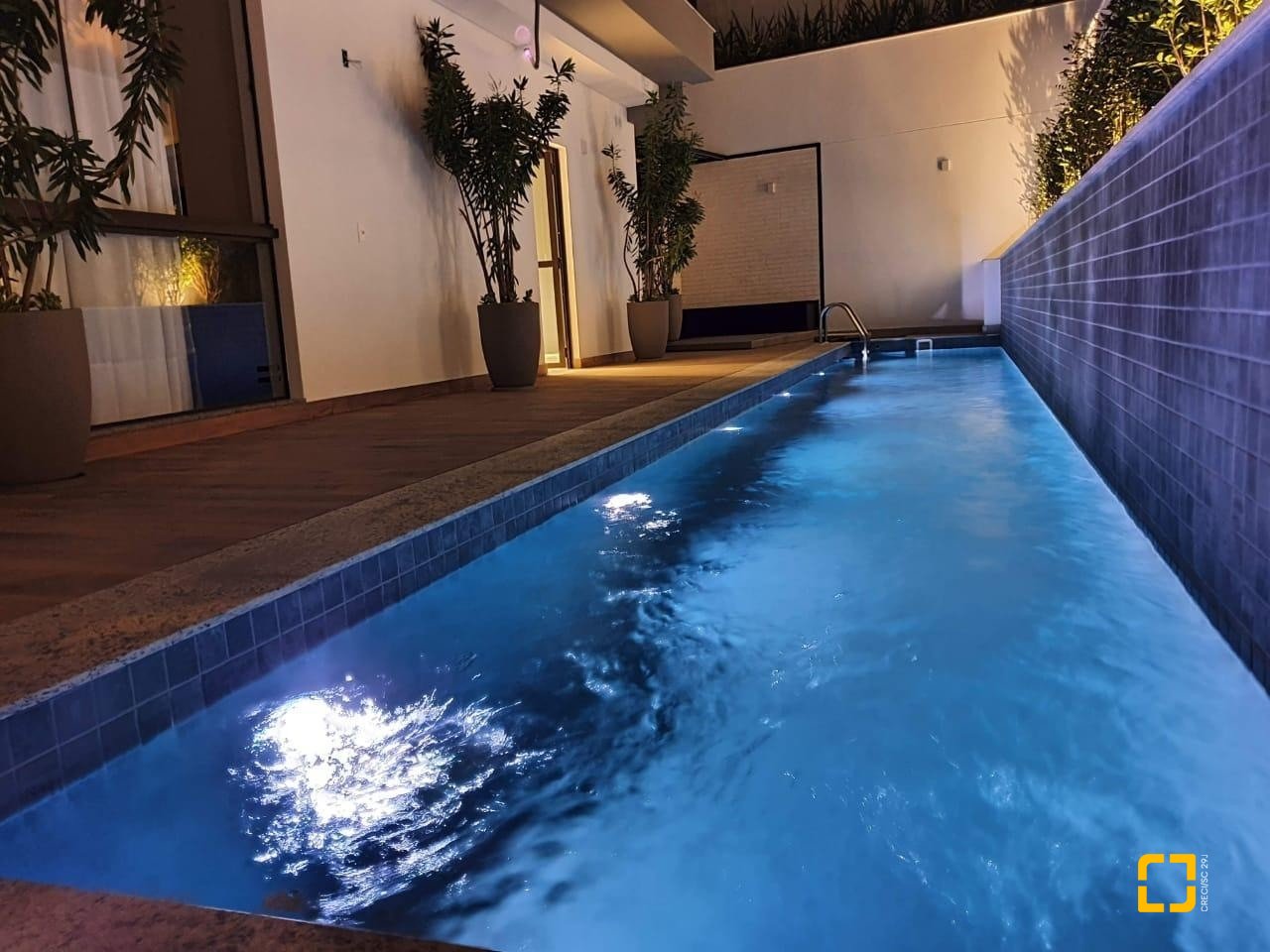Apartamento com 71m², 1 quarto, 1 garagem, no bairro Carvoeira em Florianópolis