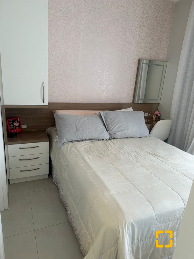 Apartamento com 71m², 1 quarto, 1 garagem, no bairro Carvoeira em Florianópolis