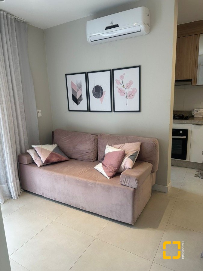 Apartamento com 71m², 1 quarto, 1 garagem, no bairro Carvoeira em Florianópolis
