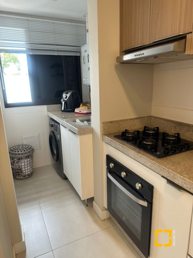 Apartamento com 71m², 1 quarto, 1 garagem, no bairro Carvoeira em Florianópolis