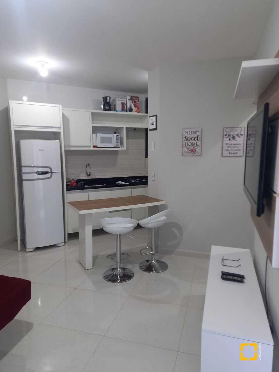 Apartamento com 38m², 1 quarto, 1 garagem, no bairro Ponta das Canas em Florianópolis