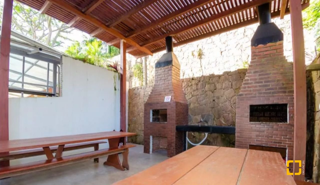 Apartamento com 38m², 1 quarto, 1 garagem, no bairro Ponta das Canas em Florianópolis
