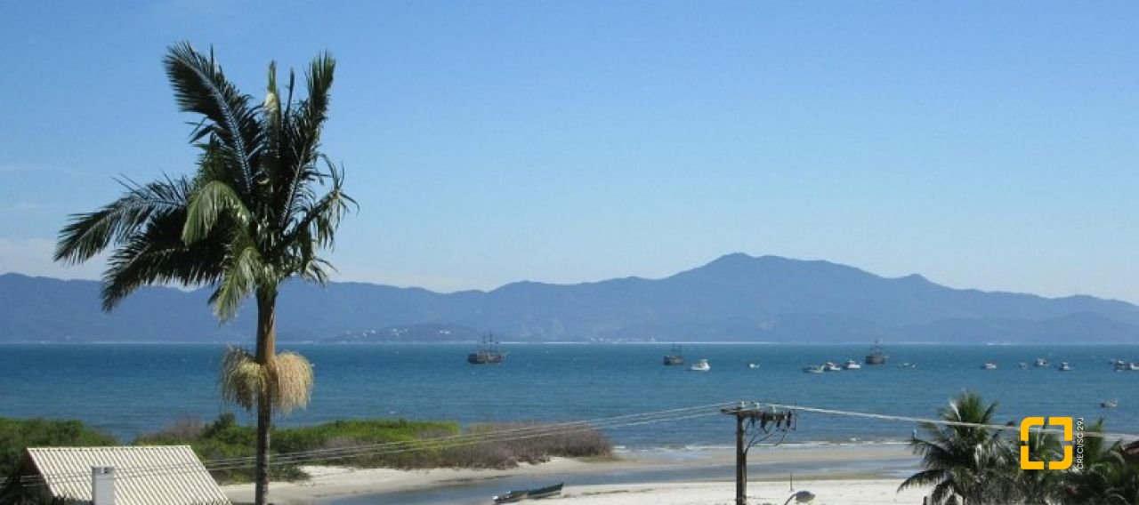 Apartamento com 38m², 1 quarto, 1 garagem, no bairro Ponta das Canas em Florianópolis