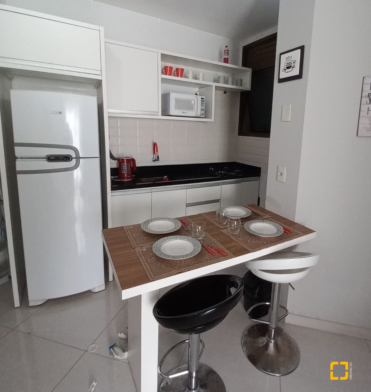 Apartamento com 38m², 1 quarto, 1 garagem, no bairro Ponta das Canas em Florianópolis