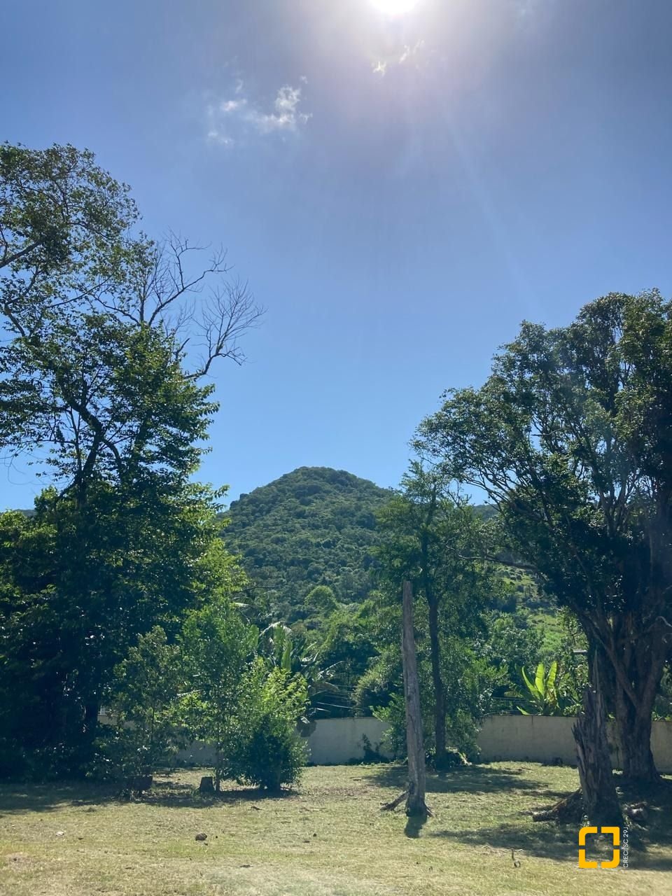 Terreno com 455m², no bairro Ratones em Florianópolis