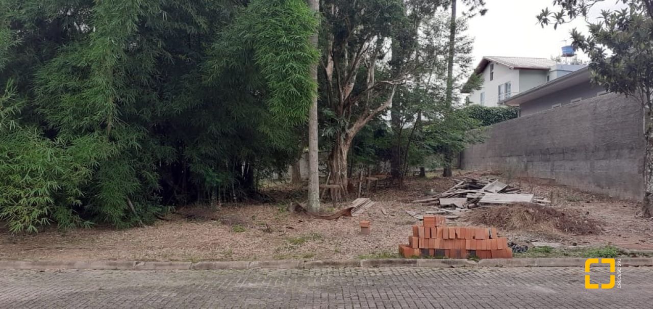 Terreno com 455m², no bairro Ratones em Florianópolis