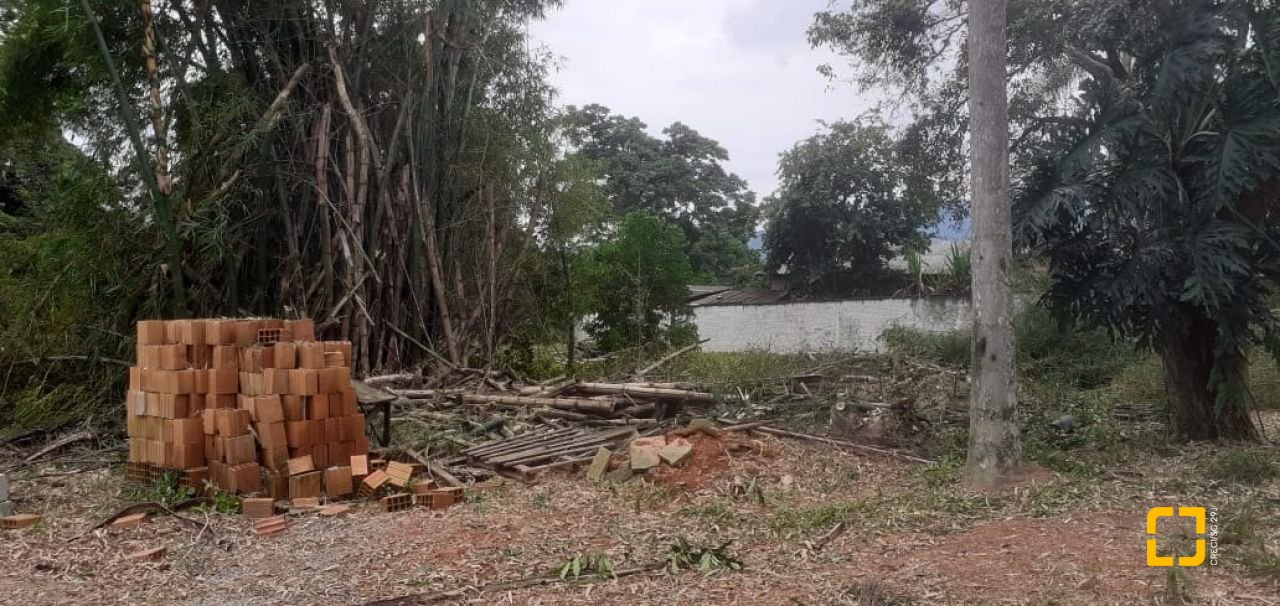 Terreno com 455m², no bairro Ratones em Florianópolis