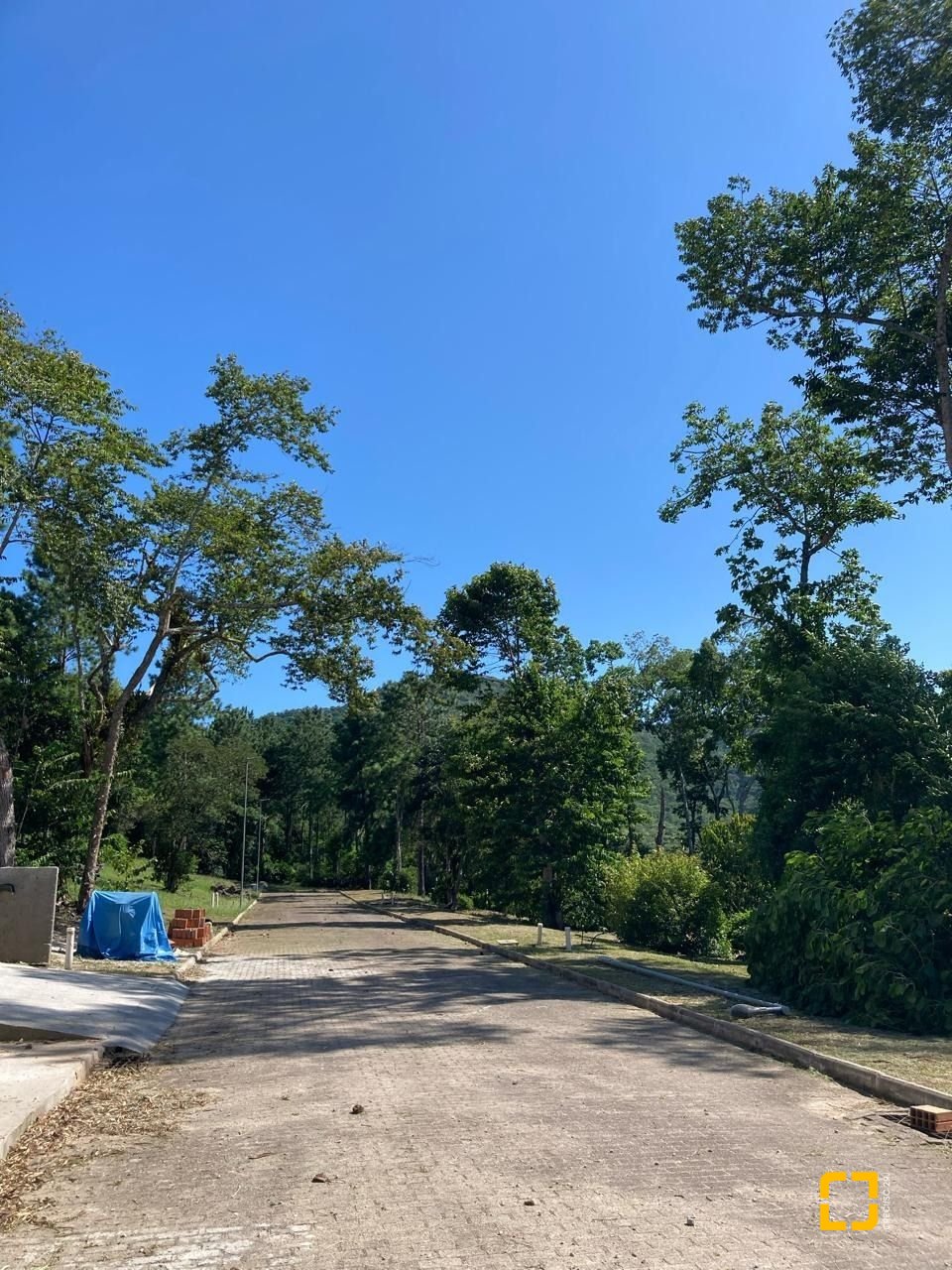 Terreno com 455m², no bairro Ratones em Florianópolis
