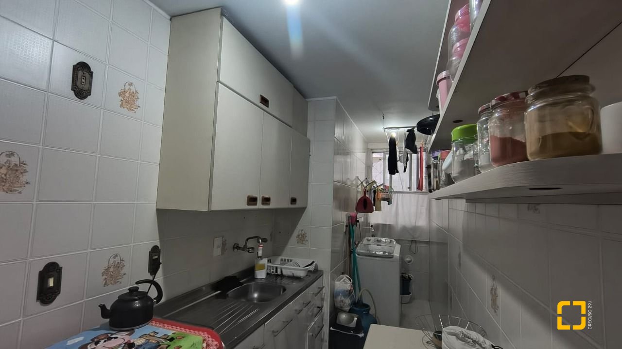 Apartamento com 65m², 3 quartos, 1 garagem, no bairro Kobrasol em São José