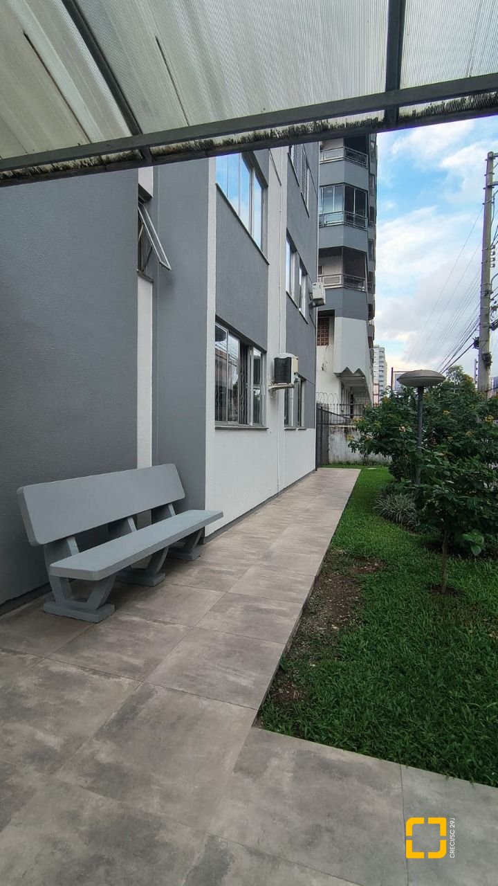 Apartamento com 65m², 3 quartos, 1 garagem, no bairro Kobrasol em São José