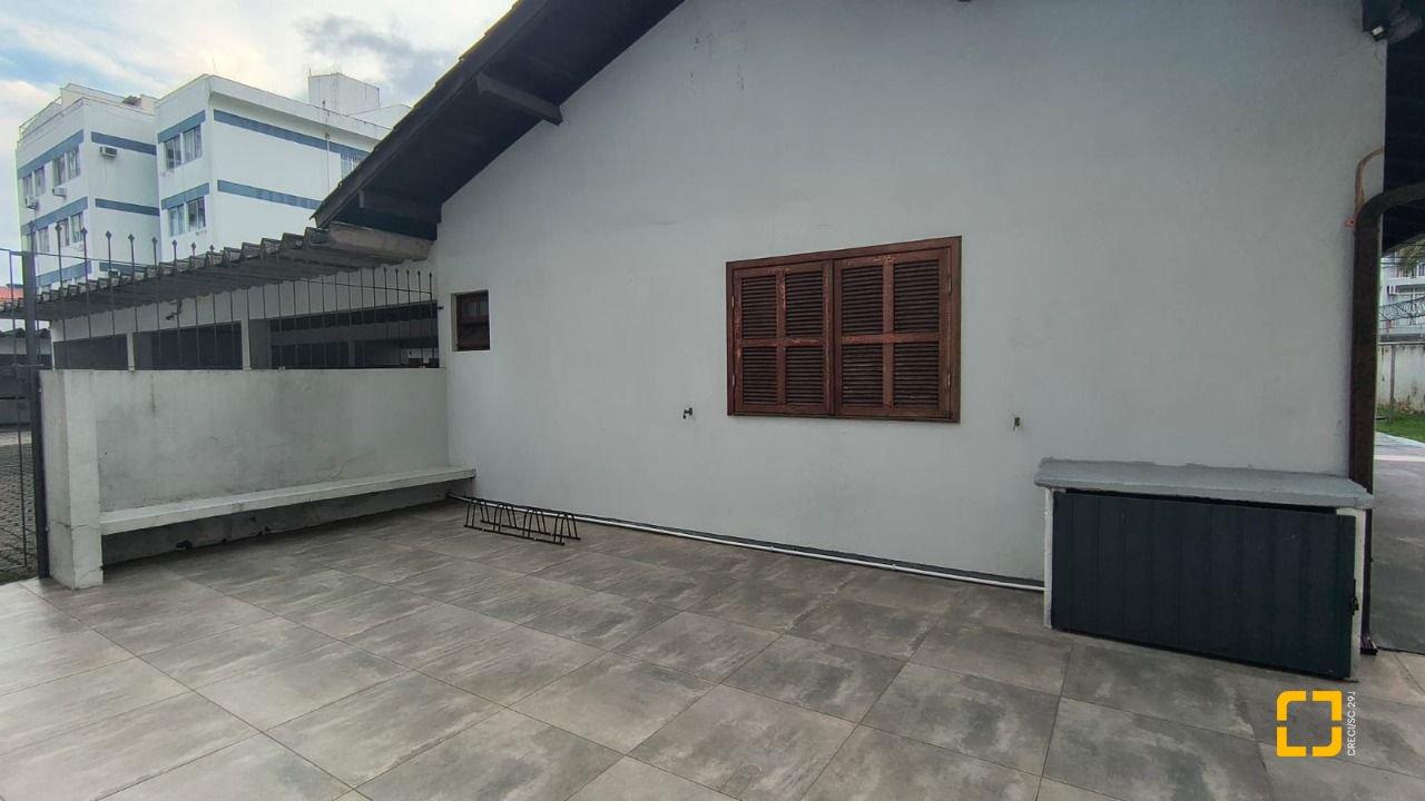 Apartamento com 65m², 3 quartos, 1 garagem, no bairro Kobrasol em São José