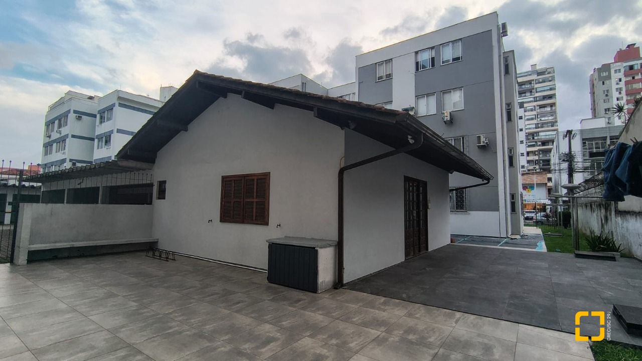 Apartamento com 65m², 3 quartos, 1 garagem, no bairro Kobrasol em São José