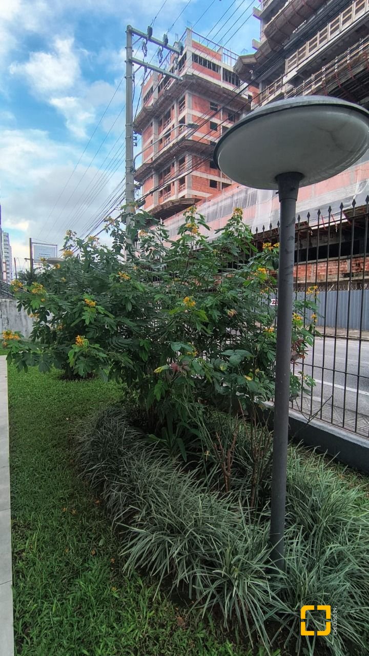 Apartamento com 65m², 3 quartos, 1 garagem, no bairro Kobrasol em São José