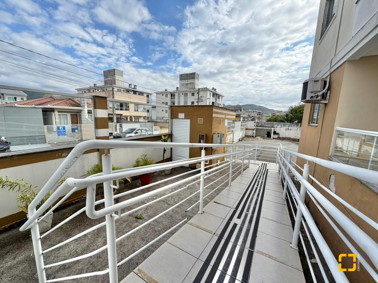 Apartamento com 63m², 2 quartos, 1 garagem, no bairro Forquilhas em São José