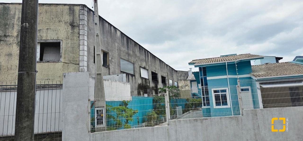 Galpão com 500m², no bairro Jardim Atlântico em Florianópolis