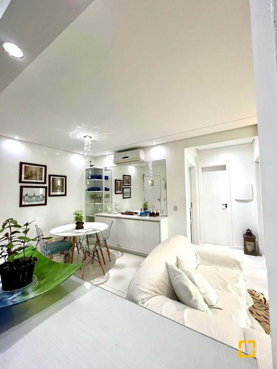 Apartamento com 78m², 3 quartos (sendo 1 suíte), 1 garagem, no bairro Ingleses em Florianópolis
