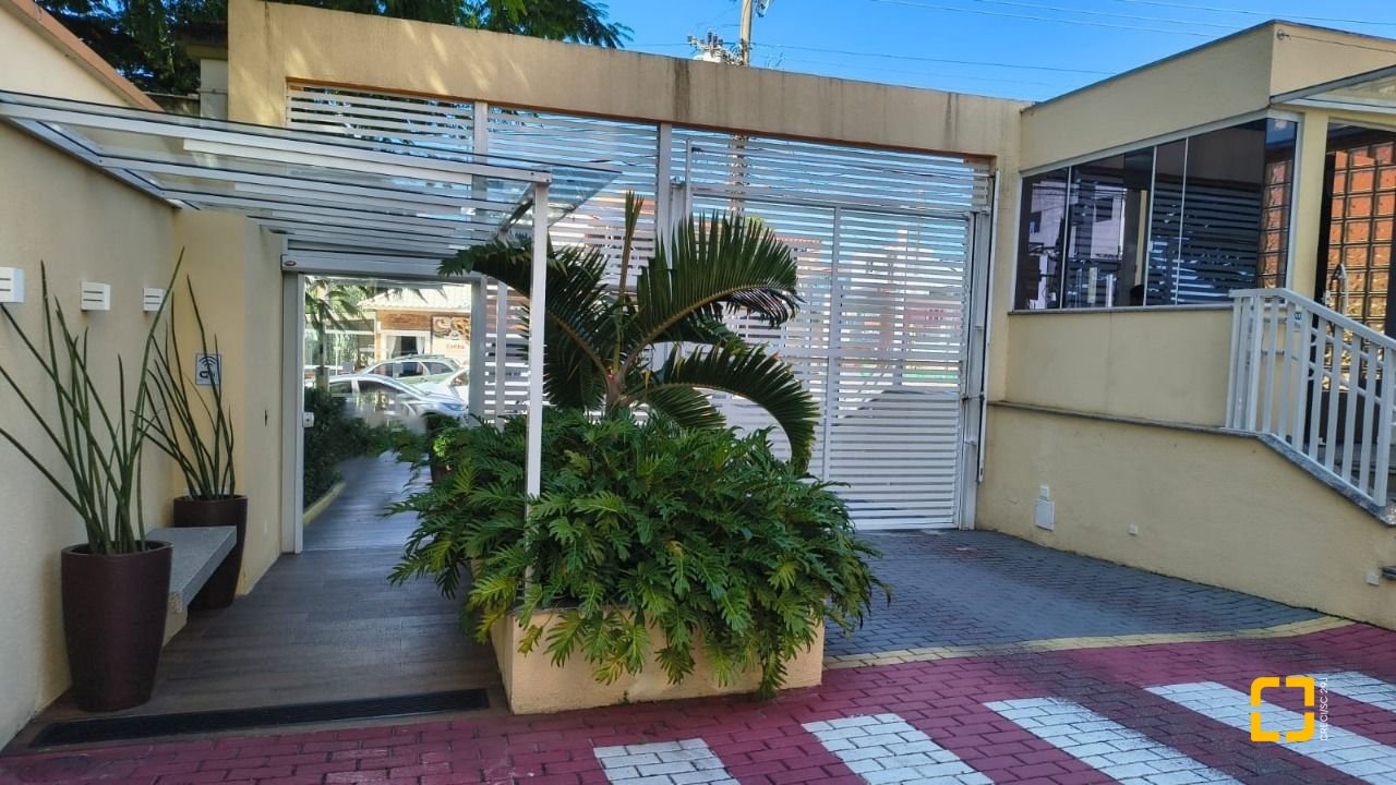 Apartamento com 81m², 3 quartos (sendo 1 suíte), 1 garagem, no bairro Coqueiros em Florianópolis
