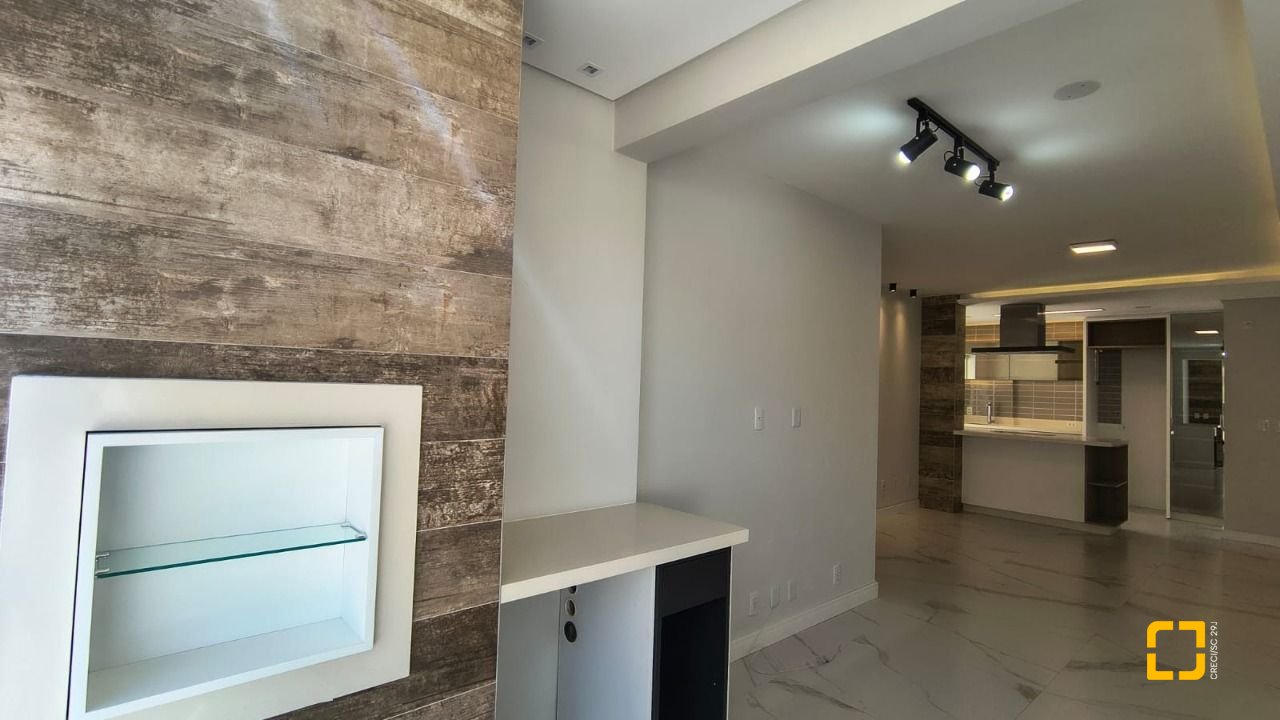 Apartamento com 81m², 3 quartos (sendo 1 suíte), 1 garagem, no bairro Coqueiros em Florianópolis