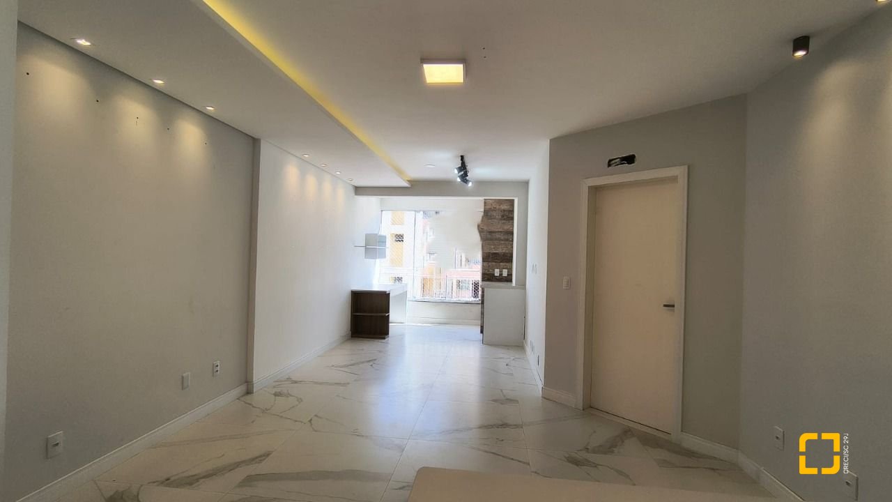 Apartamento com 81m², 3 quartos (sendo 1 suíte), 1 garagem, no bairro Coqueiros em Florianópolis