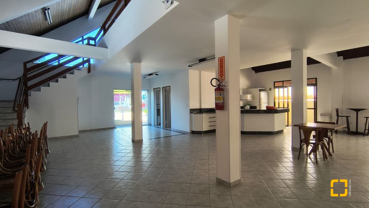 Apartamento com 81m², 3 quartos (sendo 1 suíte), 1 garagem, no bairro Coqueiros em Florianópolis