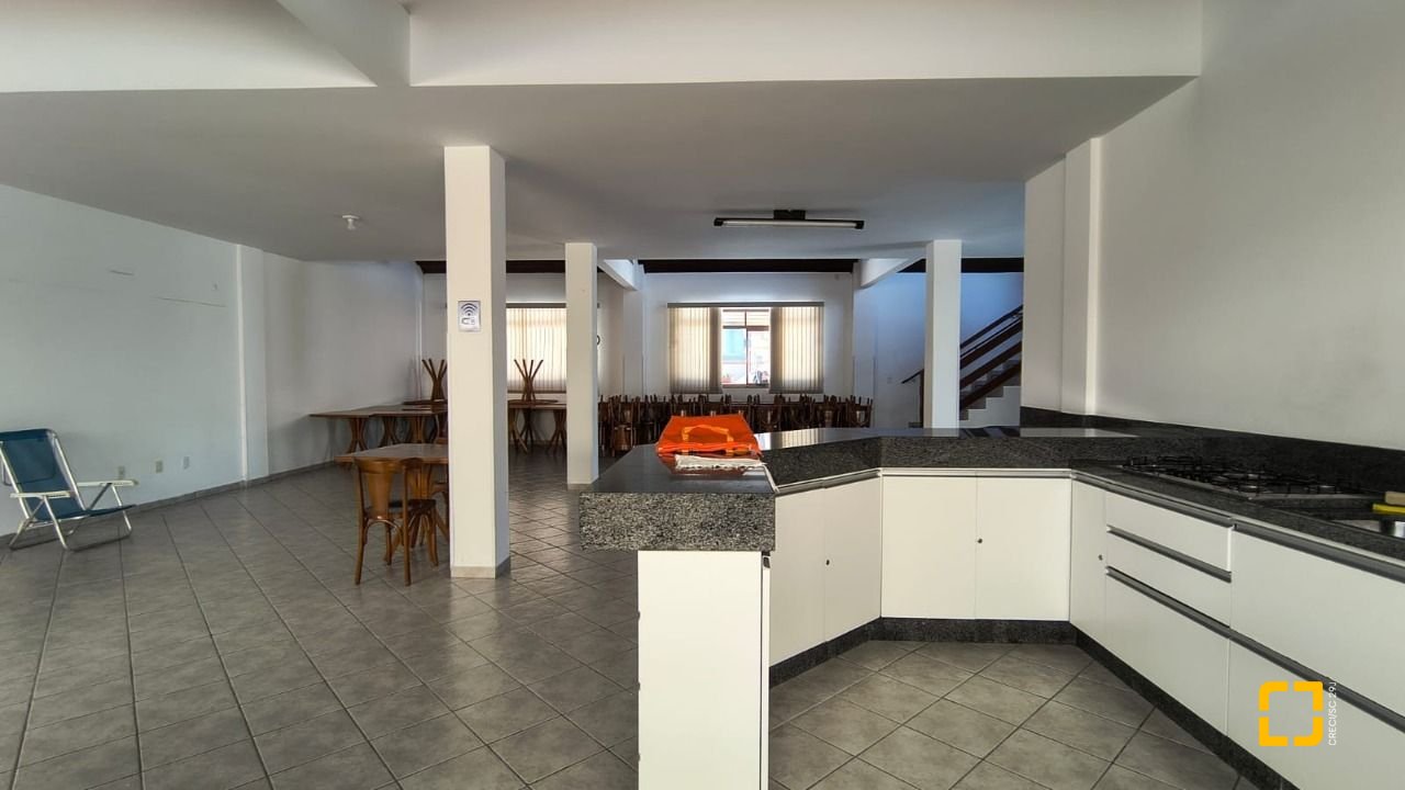 Apartamento com 81m², 3 quartos (sendo 1 suíte), 1 garagem, no bairro Coqueiros em Florianópolis