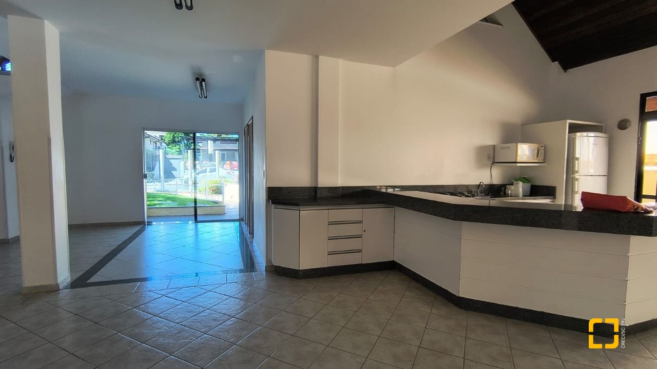 Apartamento com 81m², 3 quartos (sendo 1 suíte), 1 garagem, no bairro Coqueiros em Florianópolis