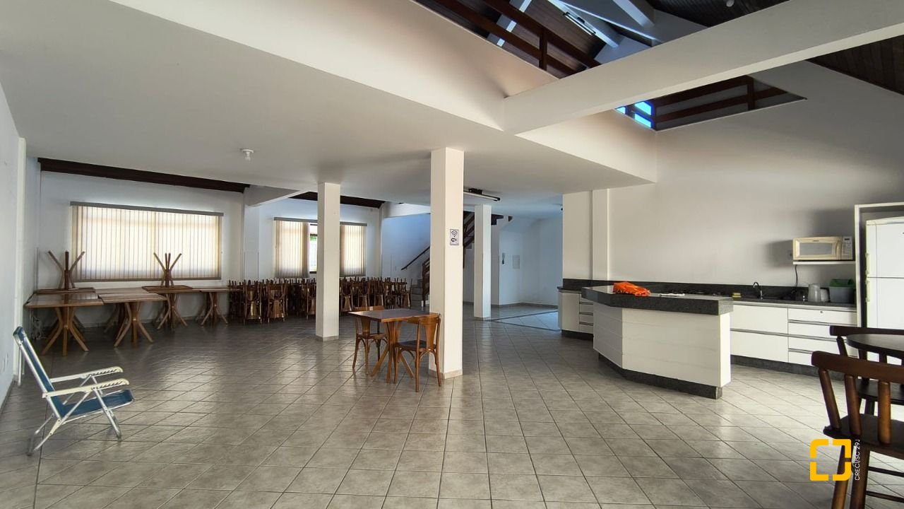 Apartamento com 81m², 3 quartos (sendo 1 suíte), 1 garagem, no bairro Coqueiros em Florianópolis