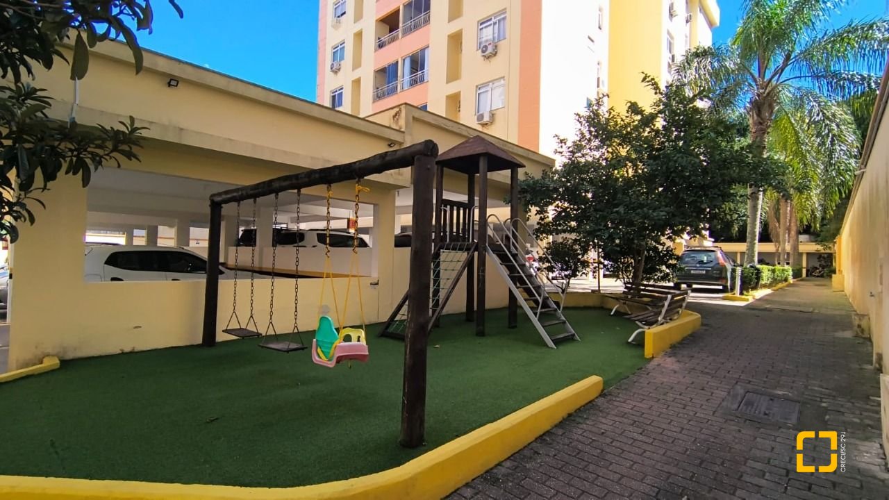 Apartamento com 81m², 3 quartos (sendo 1 suíte), 1 garagem, no bairro Coqueiros em Florianópolis