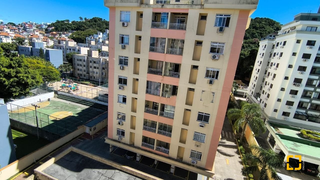Apartamento com 81m², 3 quartos (sendo 1 suíte), 1 garagem, no bairro Coqueiros em Florianópolis