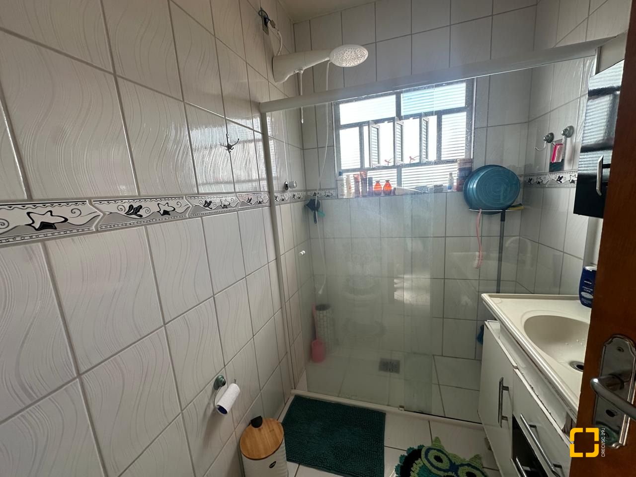 Casa com 175m², 6 quartos, 2 garagens, no bairro Beiramar em Florianópolis
