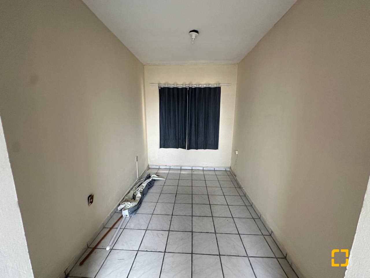 Casa com 175m², 6 quartos, 2 garagens, no bairro Beiramar em Florianópolis