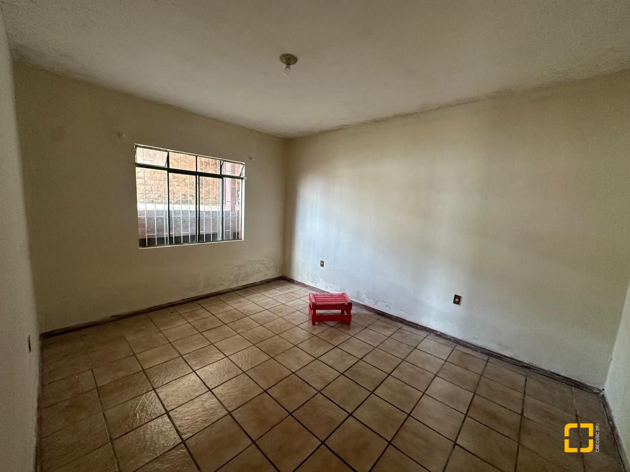 Casa com 175m², 6 quartos, 2 garagens, no bairro Beiramar em Florianópolis