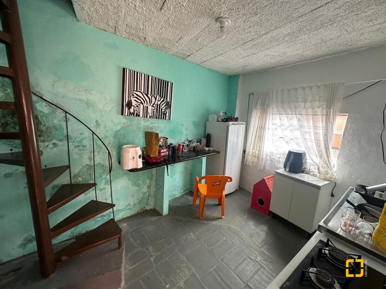 Casa com 175m², 6 quartos, 2 garagens, no bairro Beiramar em Florianópolis